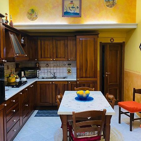 דירות אבולה Giusy'S House מראה חיצוני תמונה