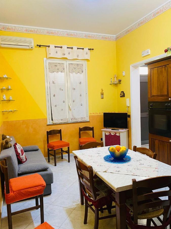דירות אבולה Giusy'S House מראה חיצוני תמונה